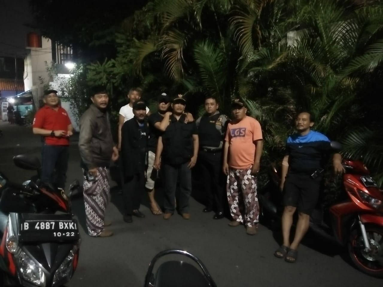 You are currently viewing Polsek Palmerah Laksanakan Patroli Bhabinkamtibmas Bersama Anggota Citra Bhayangkara Slipi