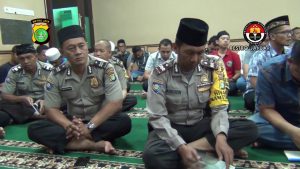 Read more about the article Kapolres Dan Anak Yatim Doa Bersama Di Polres Metro Jakarta Barat