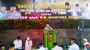 Read more about the article Kapolres Jakbar : Shalat Shubuh Berjamaah Sebagai Media Pemersatu Umat