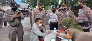 Read more about the article 2 Hari Operasi Yustisi, Petugas Gabungan dapati 66 Pelanggar Tidak Menggunakan masker di Tambora