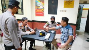 Read more about the article Bakti Kesehatan, Urkes Polres Metro Jakarta Barat Berikan Pelayanan Kesehatan Untuk Personel dan Warga Rutan Polsek Kalideres
