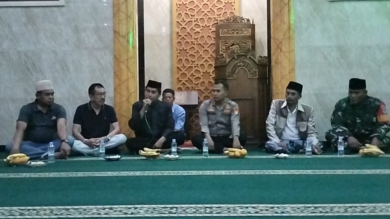 Read more about the article Jabat Kapolsek Tambora Yang Baru, Kompol Putra Pratama Blusukan Sambangi Tokoh Masyarakat Jalin Silaturahmi