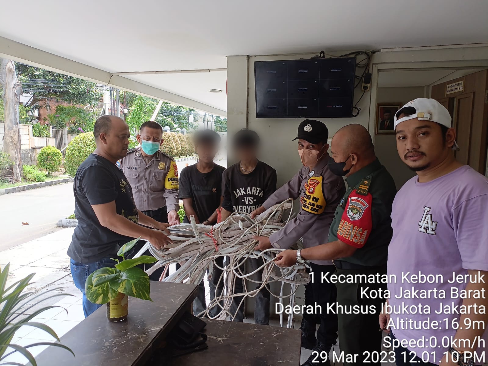 You are currently viewing Polisi Rw Kebon Jeruk Gagalkan Aksi Pencurian Rumah Kosong