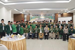 Read more about the article Polres Jakbar Gelar Pertemuan Dengan Para Dai Kamtibmas Jalin Silaturahmi dan Wujudkan Keamanan Menuju Pemilu 2024