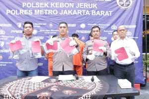 Read more about the article Beraksi 20 Kali Di Jakarta Barat, Komplotan Curanmor Ini Diringkus, Polisi; Mereka Masih Keluarga