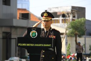 Read more about the article Wakapolres Metro Jakarta Barat Akbp Sarly Sollu Pimpin Upacara Peringatan Hari Bela Negara ke-75: ‘Kobarkan Bela Negara untuk Indonesia Maju’
